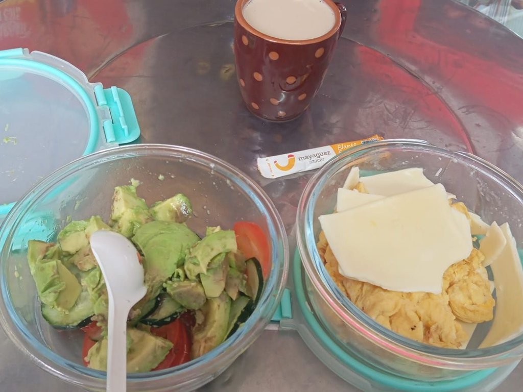 Almuerzo del coach Arturo Quintero